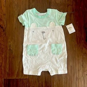 NWT Gap 12-18 Shorts One piece. Mint and White with Bear Detail